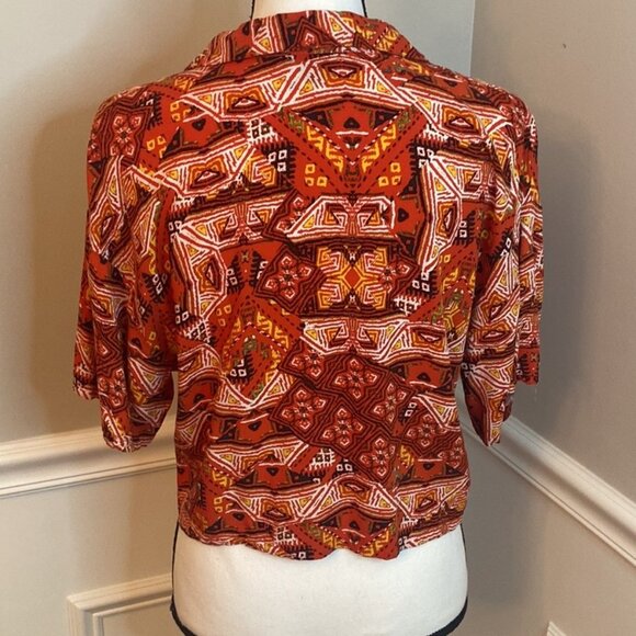 Aztec Button Down Crop Top size Large Forever 21 - Picture 2 of 8